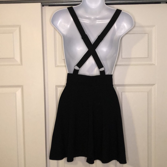 Hot Topic, black jersey circle skirt w/adjustable suspenders - junior size SM - Picture 7 of 16